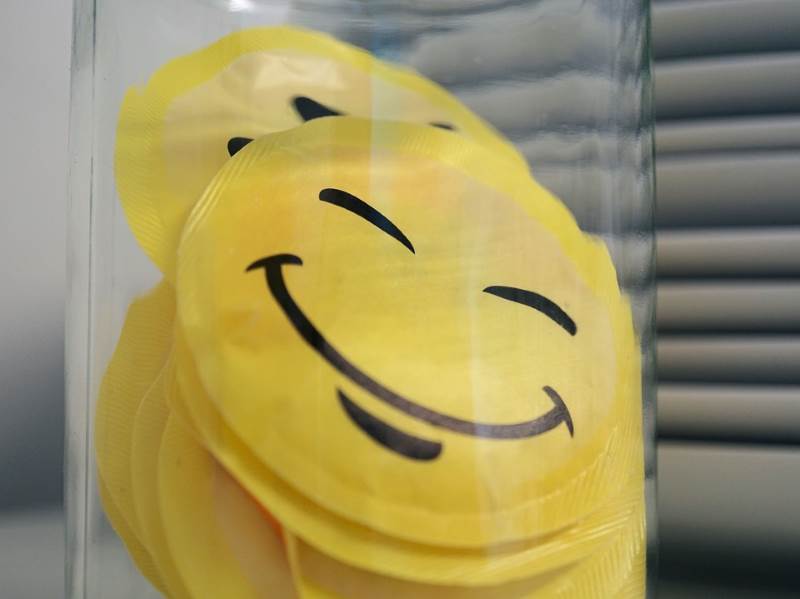 El principal significado del color amarillo es el de felicidad y alegría