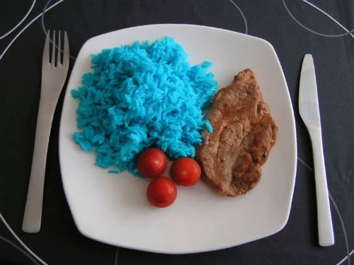 el color azul apenas se utiliza en la gastronomía
